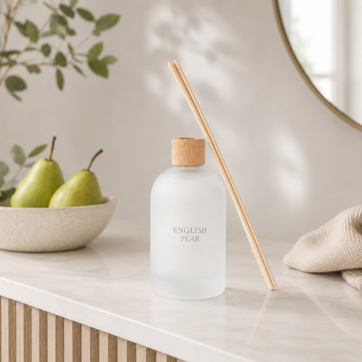 English Pear Reed Diffuser - Petite hover preview
