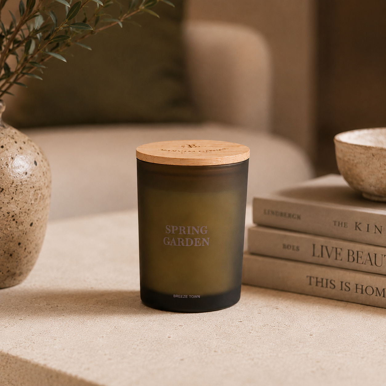 Spring Garden Scented Candle  - Petit hover preview