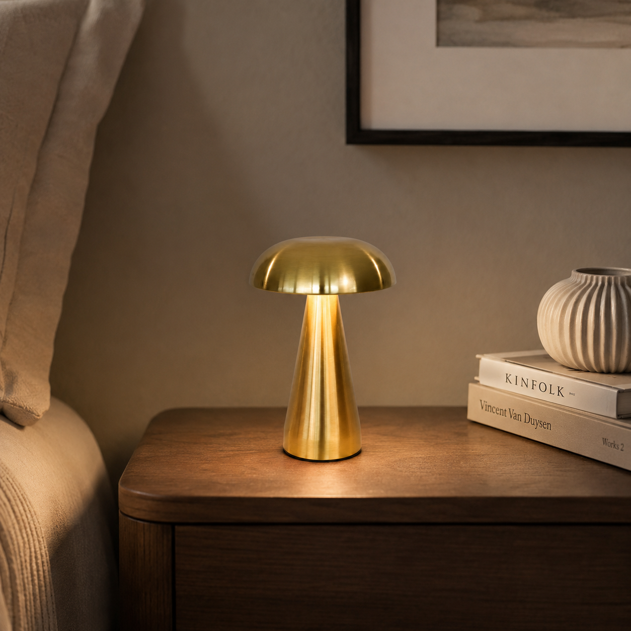 Aria Lamp - Gold hover preview