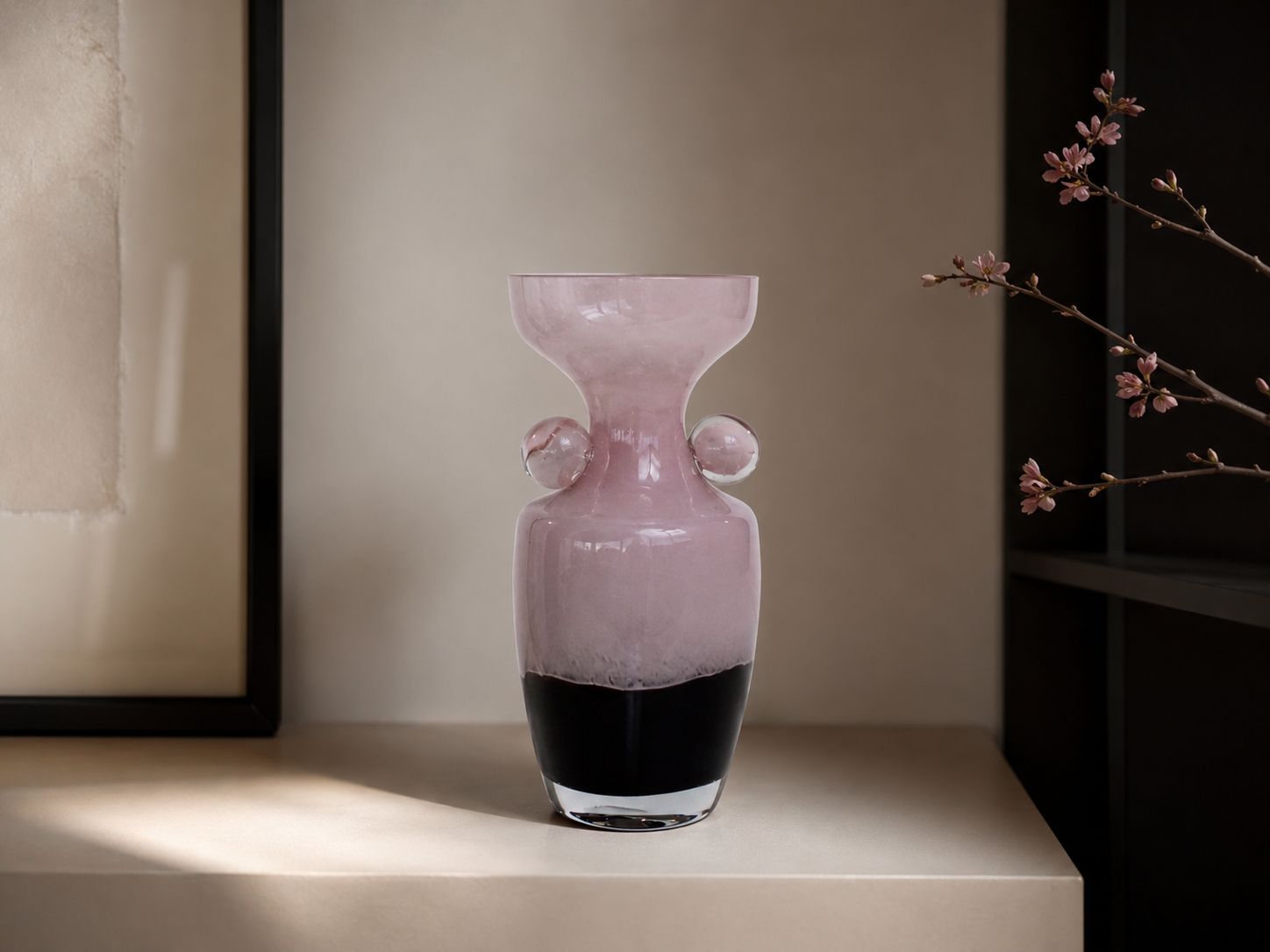 Blank Pink Bun Vase - Grand hover preview